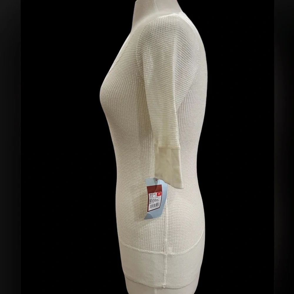 Mossimo Supply Co. White Deep Vee Waffle 3/4 Sweater Blouse in Size XS - Picture 3 of 5